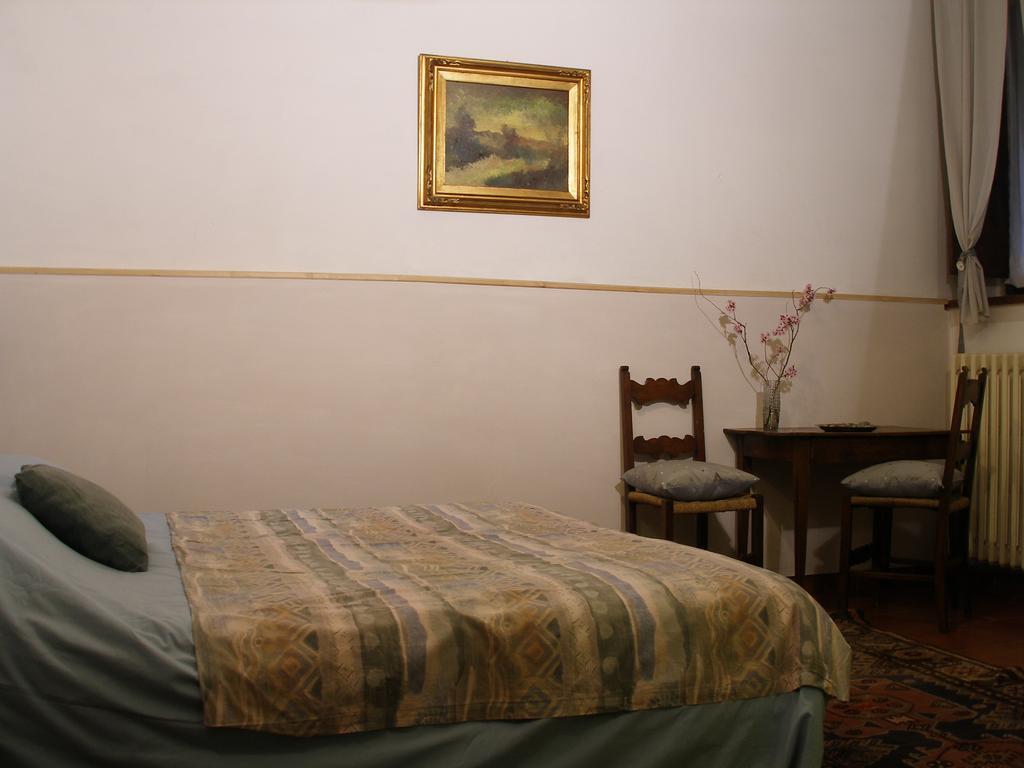 德拉罗萨住宿加早餐旅馆 Civitella D'Arna 客房 照片