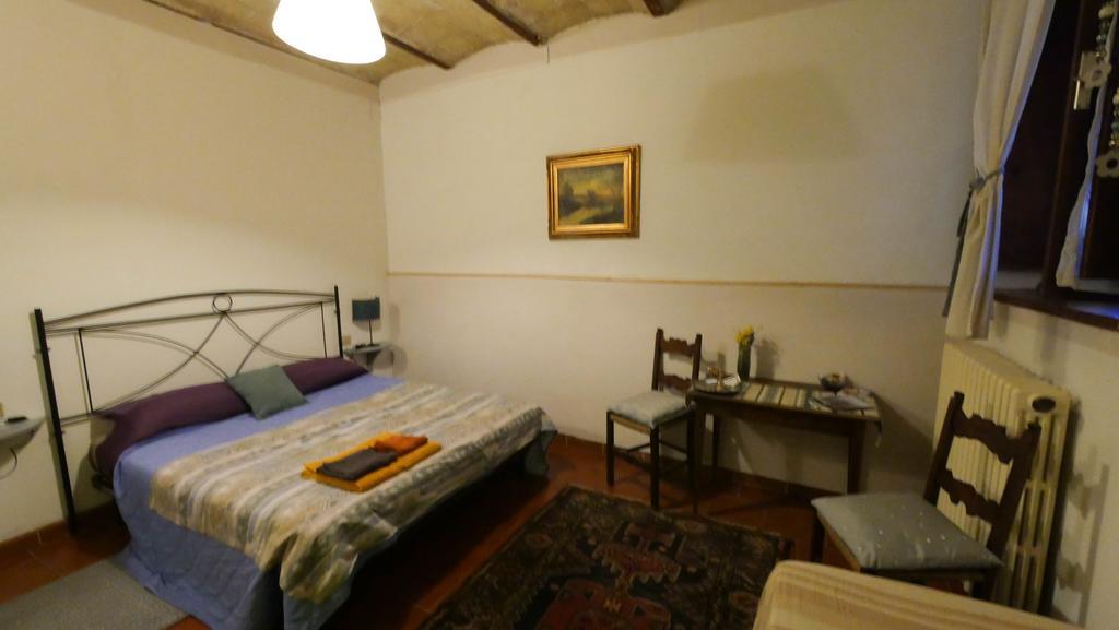 德拉罗萨住宿加早餐旅馆 Civitella D'Arna 外观 照片